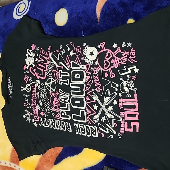 Rock tshirt - Picture 1 of 1